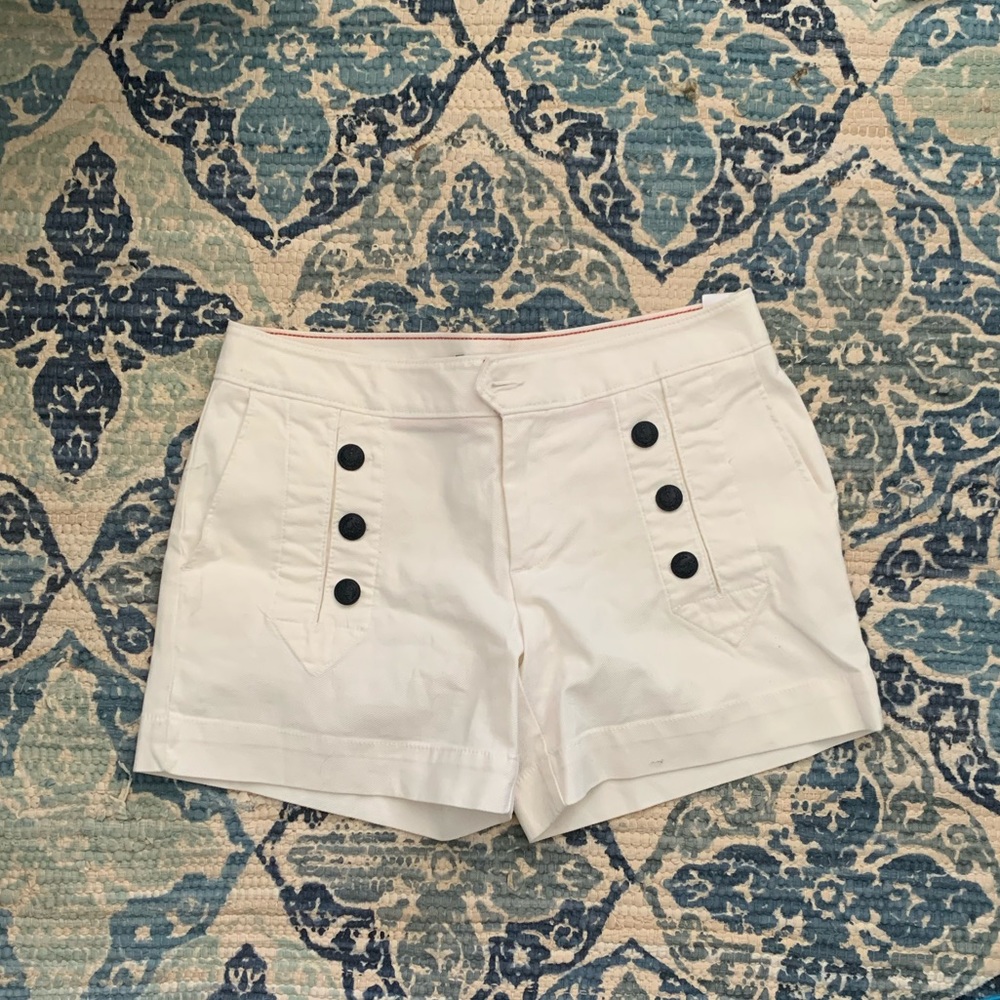 Tommy Hilfiger sailor shorts (missing button)